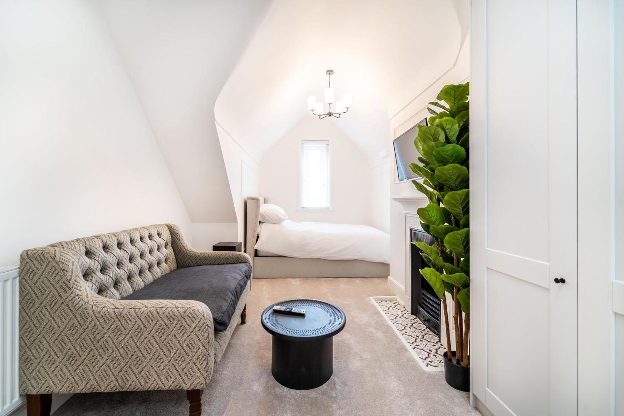 2 The Quadrant Luxury Apartments - Хойлэйк Экстерьер фото