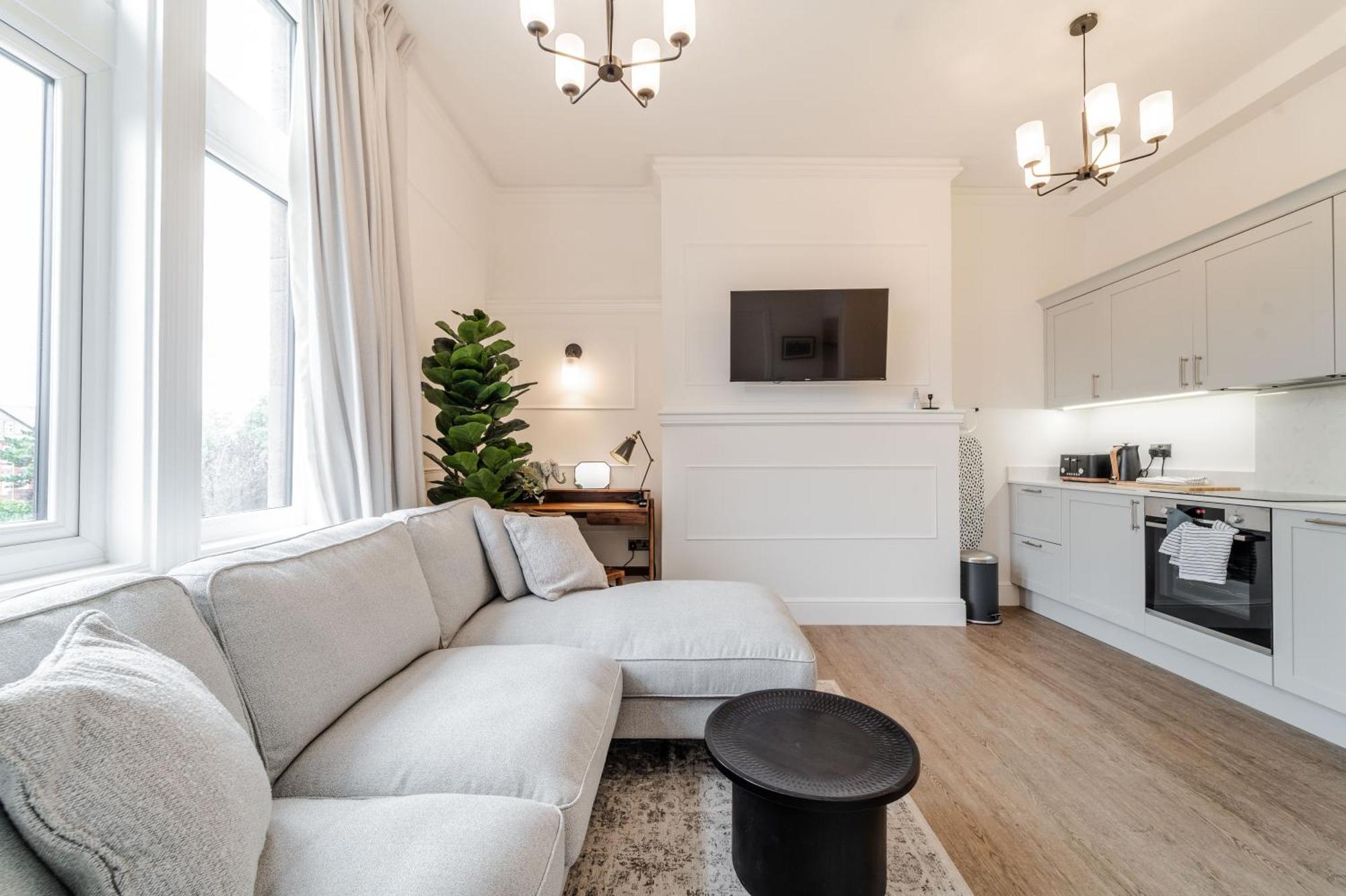 2 The Quadrant Luxury Apartments - Хойлэйк Экстерьер фото
