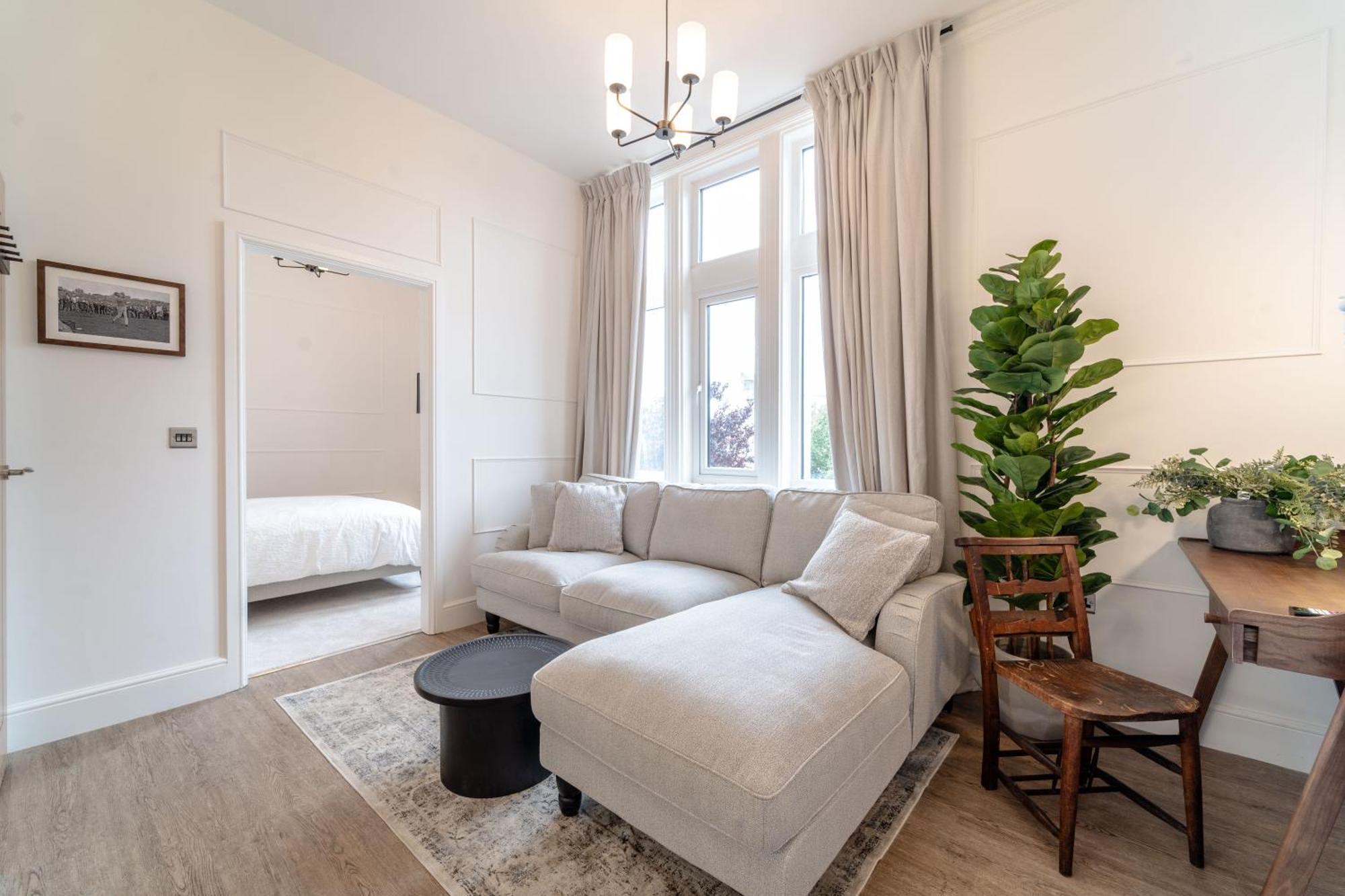 2 The Quadrant Luxury Apartments - Хойлэйк Экстерьер фото